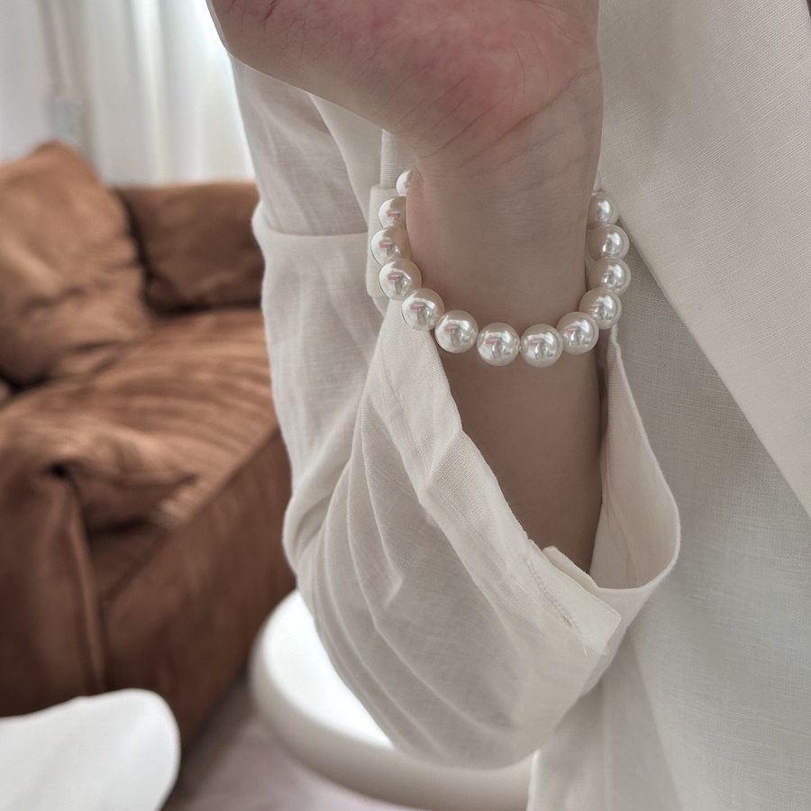 Imitation Australian white faux pearl bungee rope bracelet