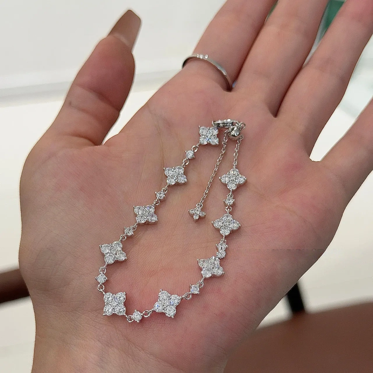 High quality! 925 silver four-leaf full diamond flower flower bracelet