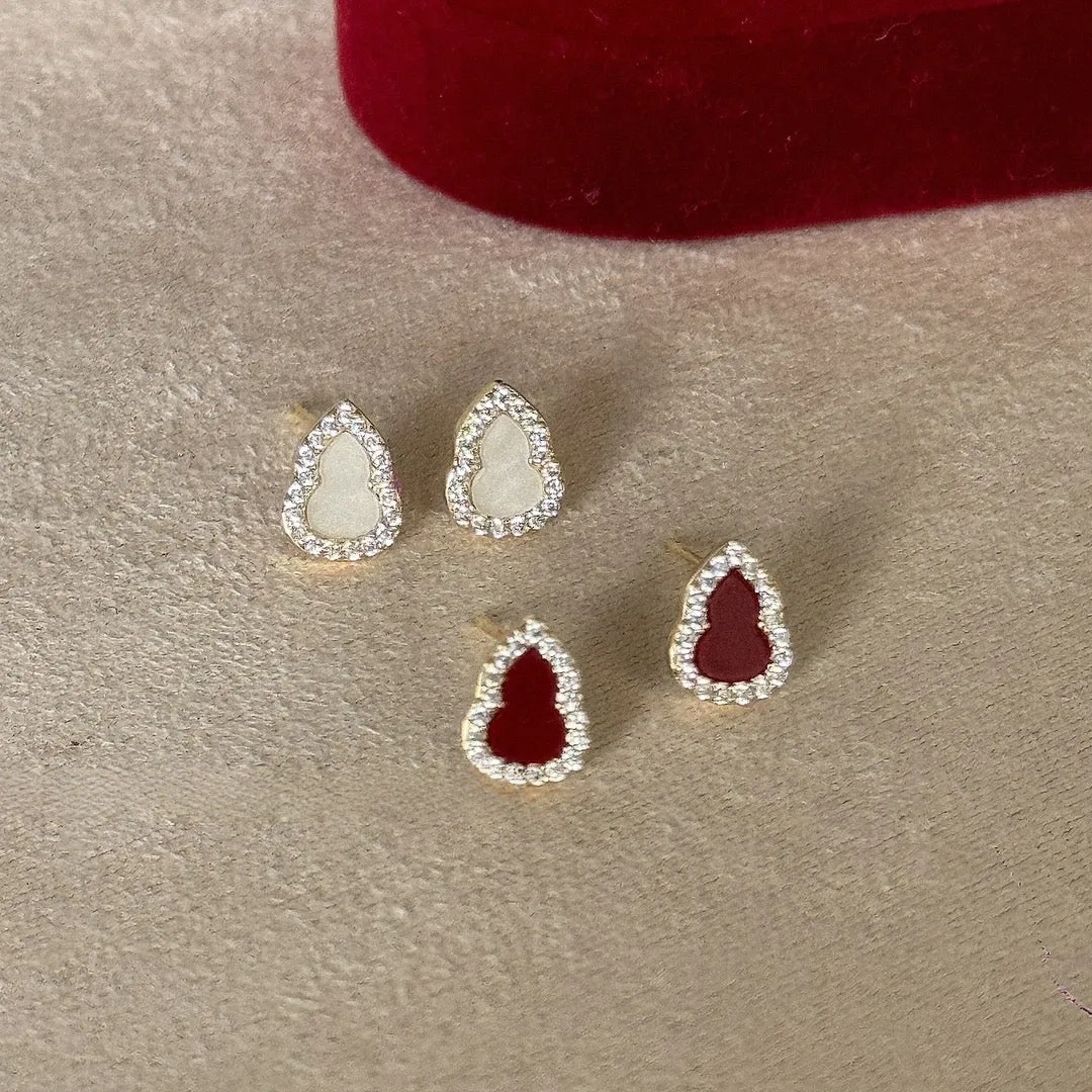 Red agate white fritillary mini gourd earrings