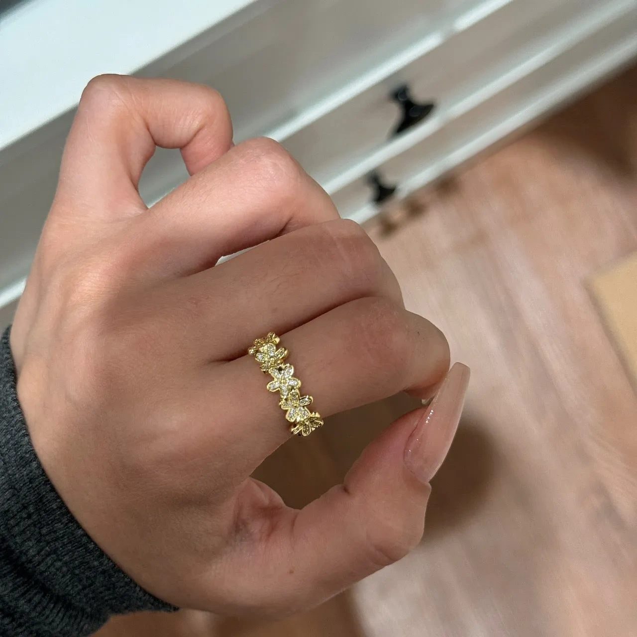 Flower set fine diamond ring with real gold plating