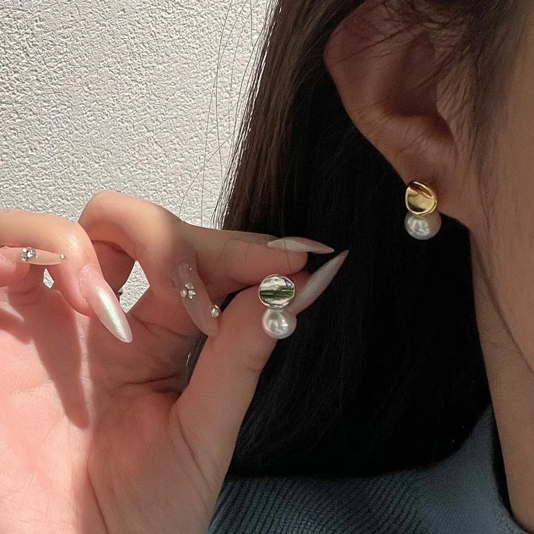 Faux real hemp gray pearl stud earrings