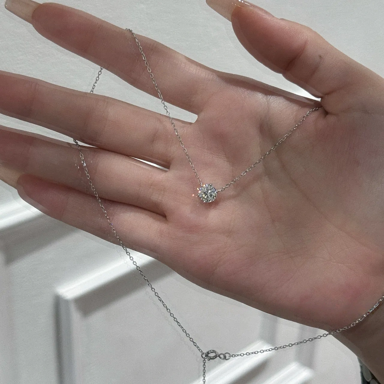 Super exquisite! 925 silver one-carat olive-shaped high-carbon diamond necklace