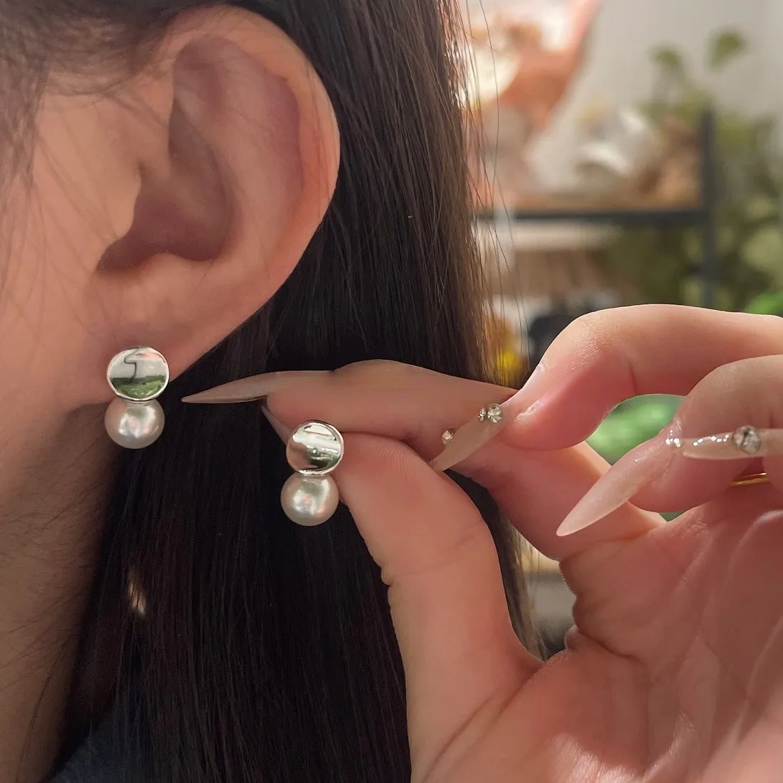 Faux real hemp gray pearl stud earrings