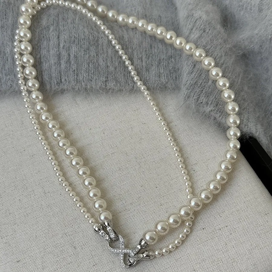 Figure-eight buckle gray double-layered pearl necklace