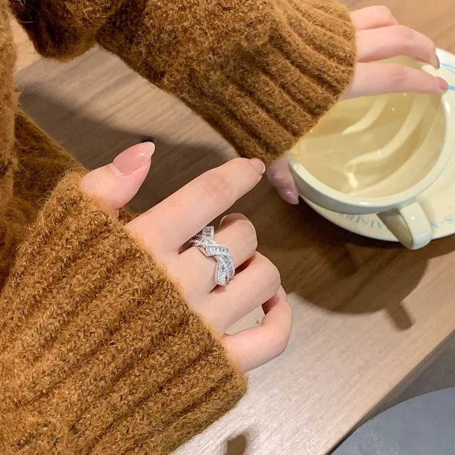 925 silver knotted zircon ring