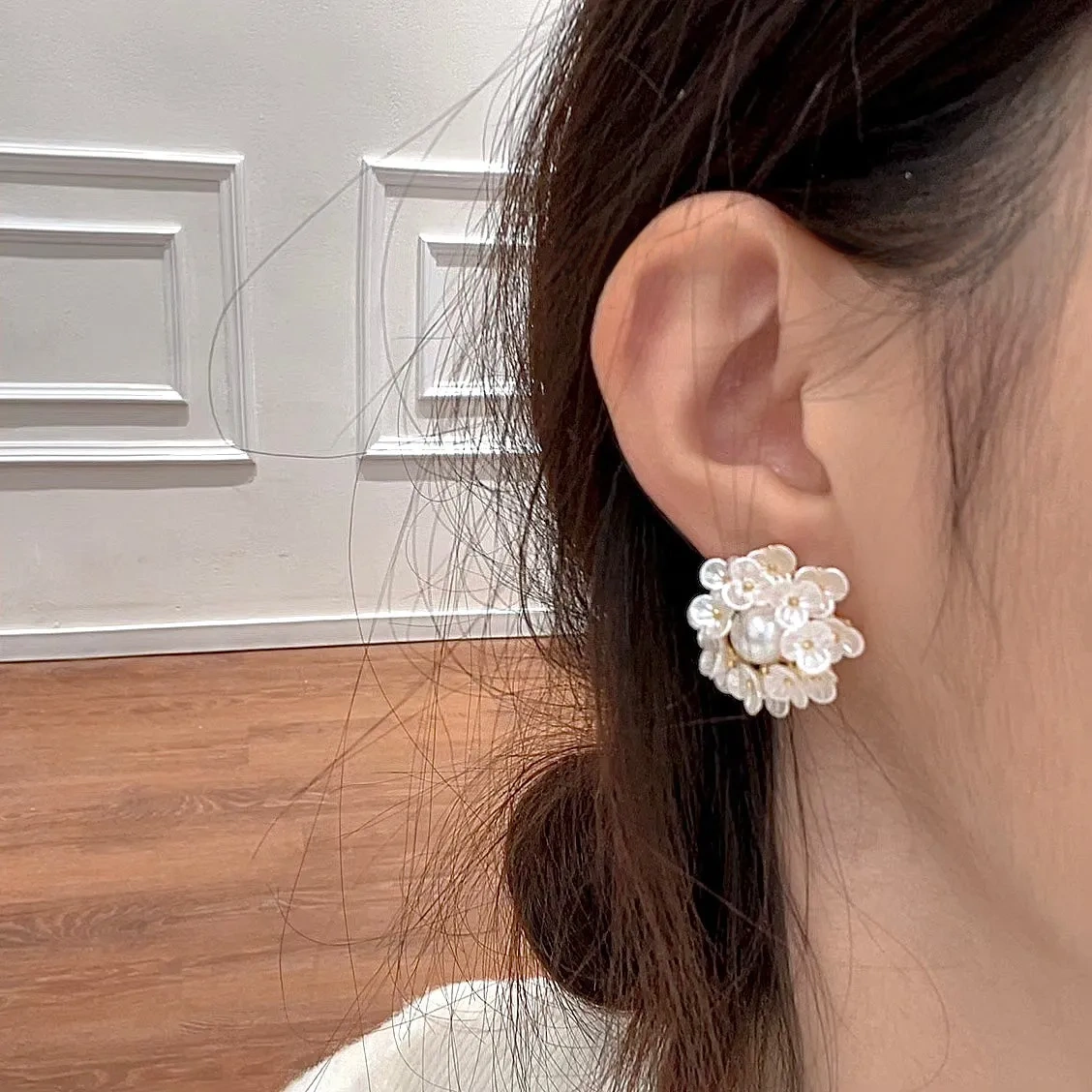 Real gold galvanized silver needle pearl flower cluster earrings