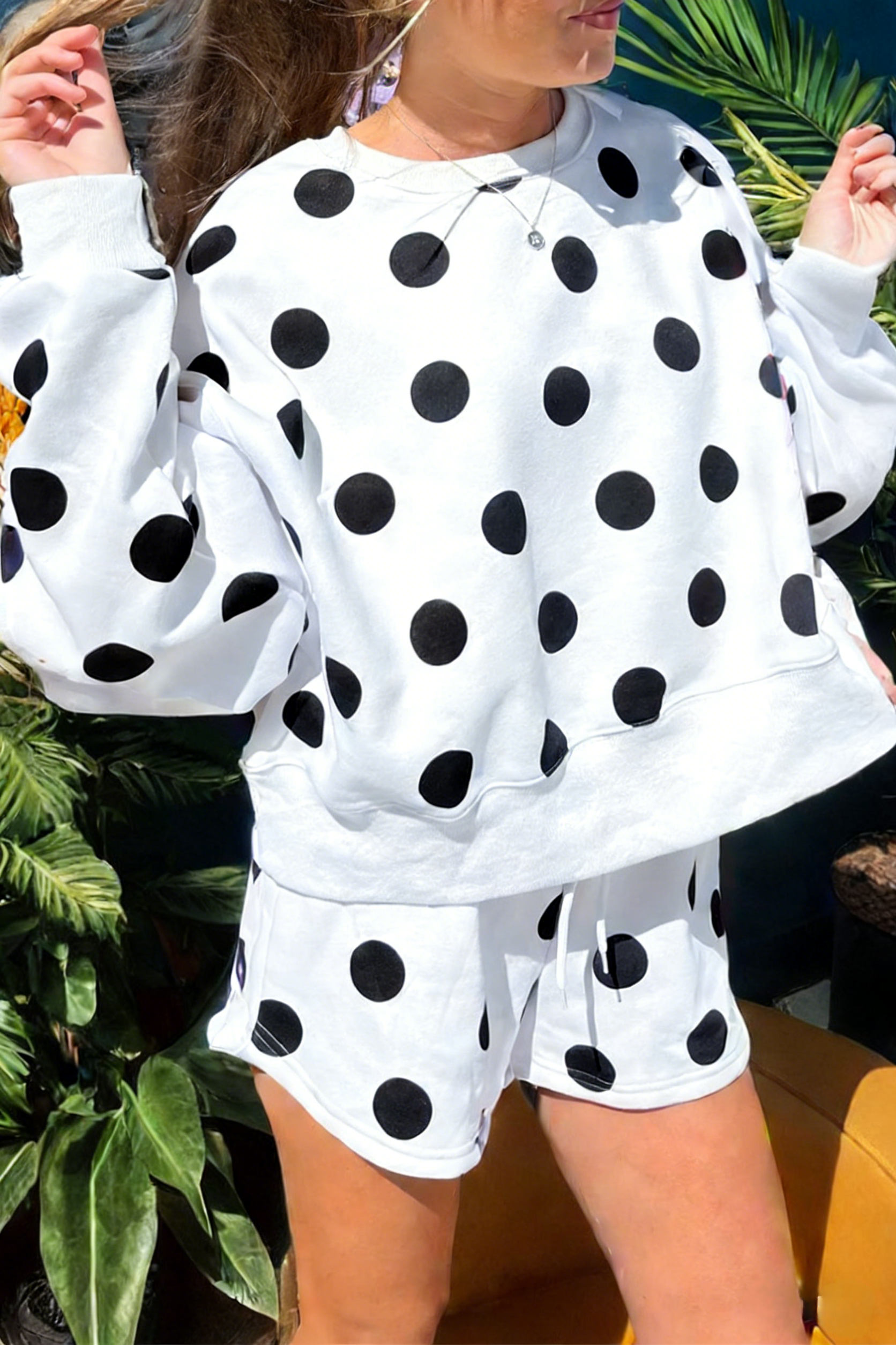 Polka Dot Print Drop Shoulder Pullover Drawstring Shorts Set
