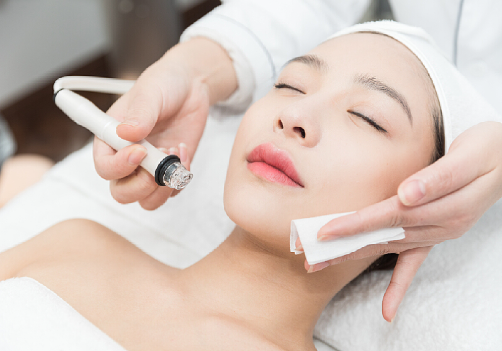 Effective Tips for Clearing Forehead Acne & Achieving Healthy Skin-GLM Beauty Spa Equipment Factory