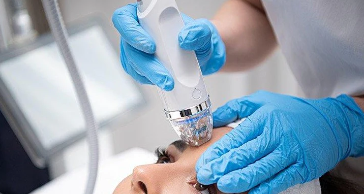 Radiofrequency microneedle treatment for uneven skin-GLM Beauty Spa Equipment Factory