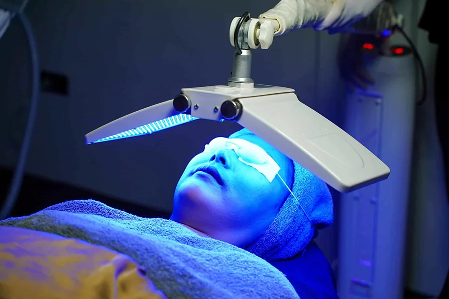 Best Photodynamic Therapy - PDT for Skin in Mumbai | Insta Sculpt