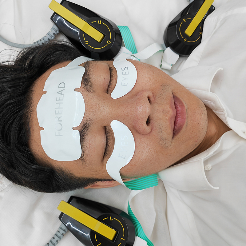 Radio Frequency Skin Tightening Face Lift EMS Face beauty machine