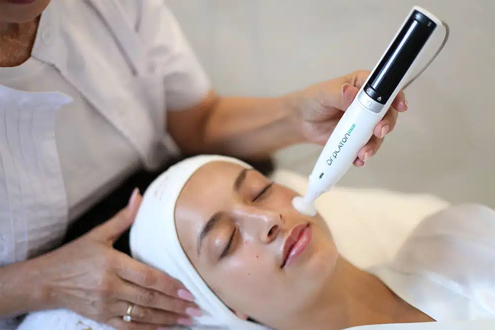 Dr Platon Cold Plasma Therapy - Lumiere Clinic
