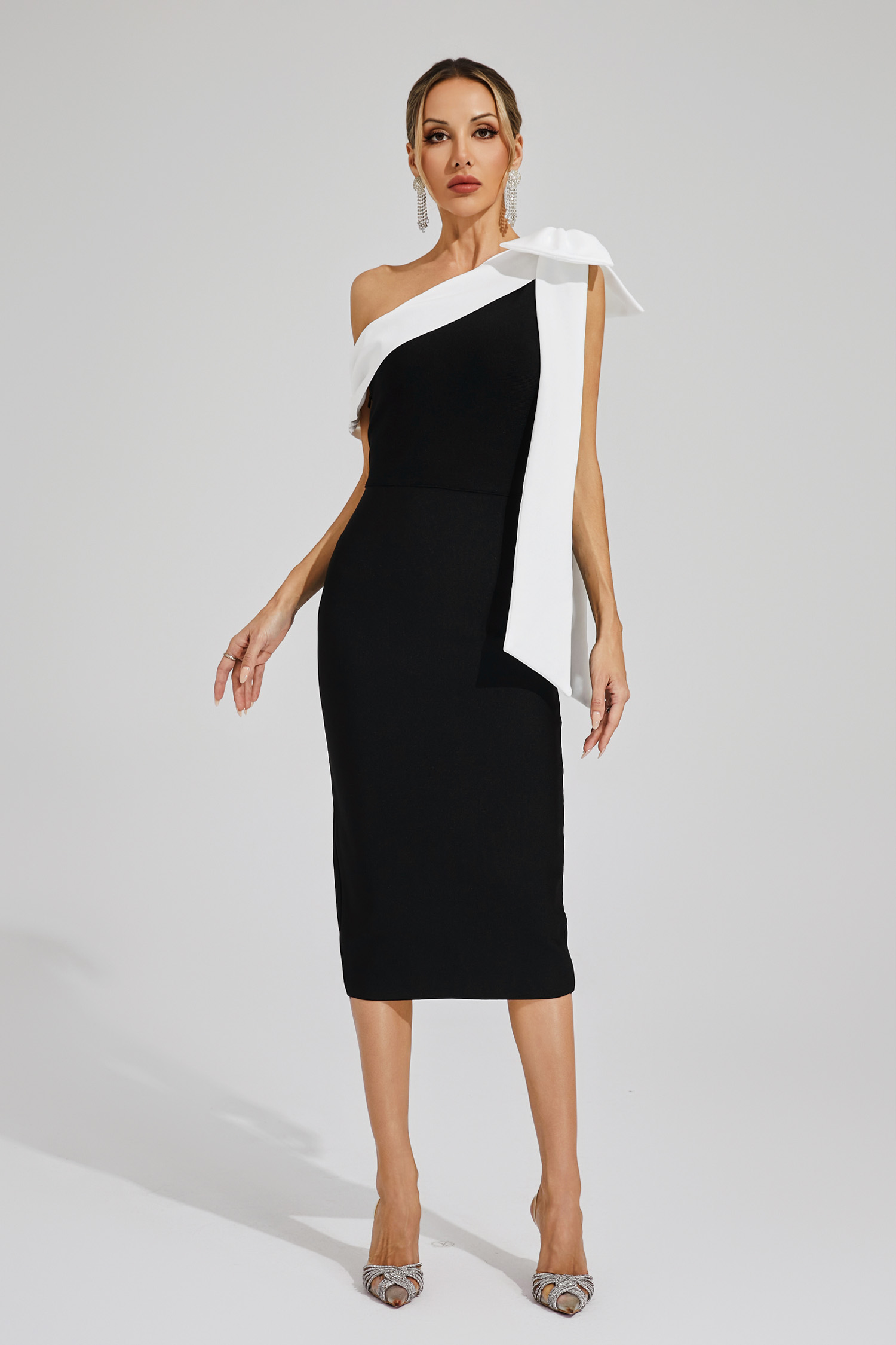 Braelyn Black Bow One Shoulder Bandage Dress