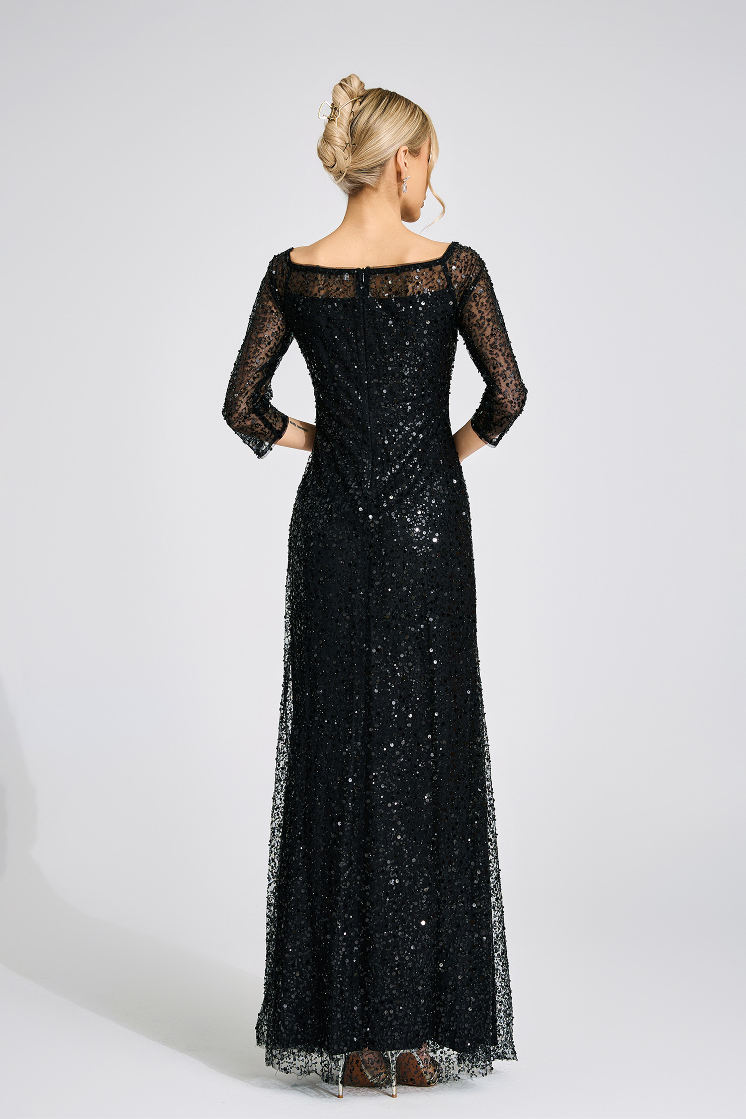 Aeliana Black Diamond Maxi Dress