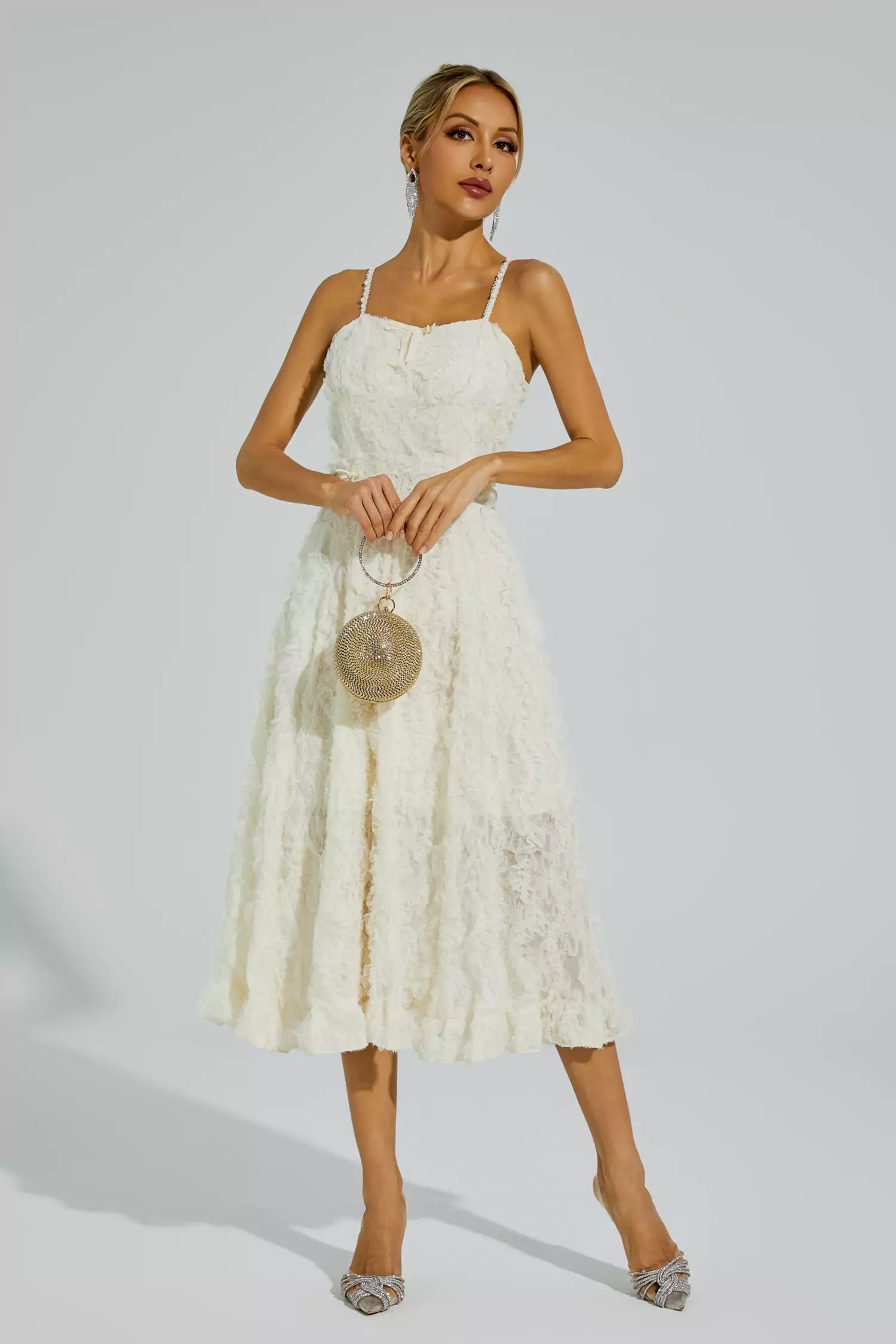 Reviving the Elegance: Unveiling the Allure of Vintage Feather Dresses