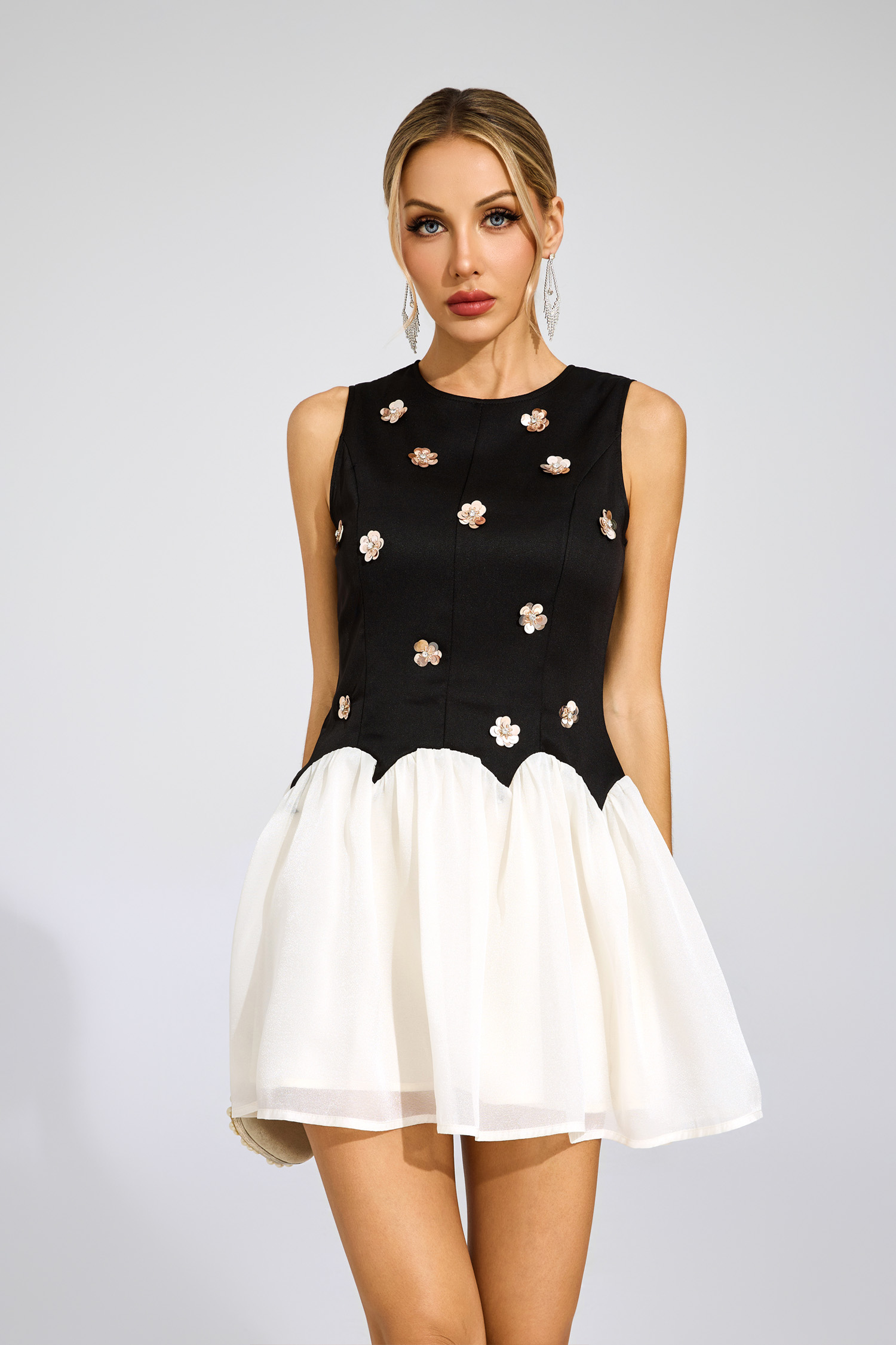 Dewar Black Sequins Sleeveless Mini Dress