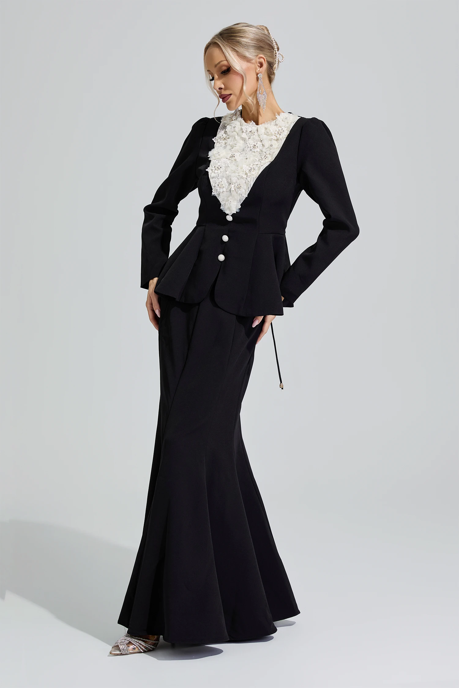 Leto Black Floral Collar Set