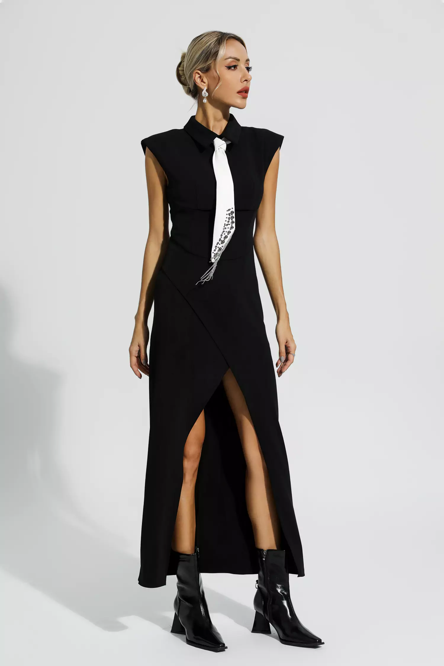 Liberty Black Sleeveless Maxi Dress-CATCHALL