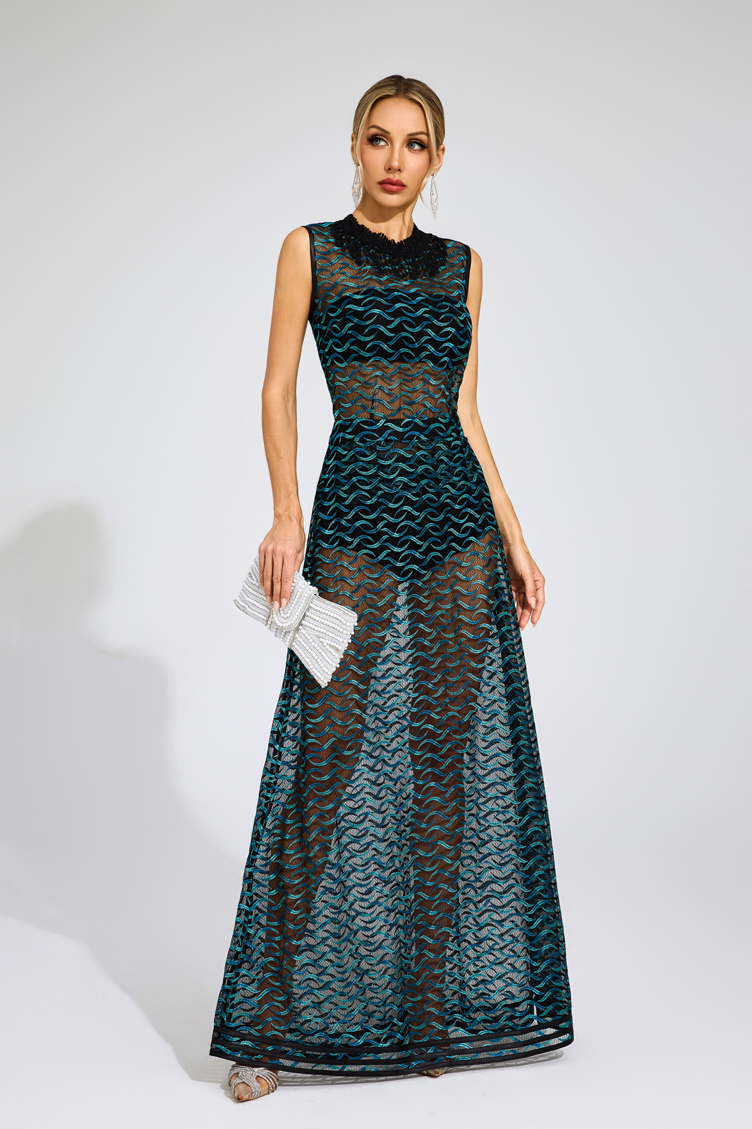 Lyly Black Wave Embroidered Mesh Set