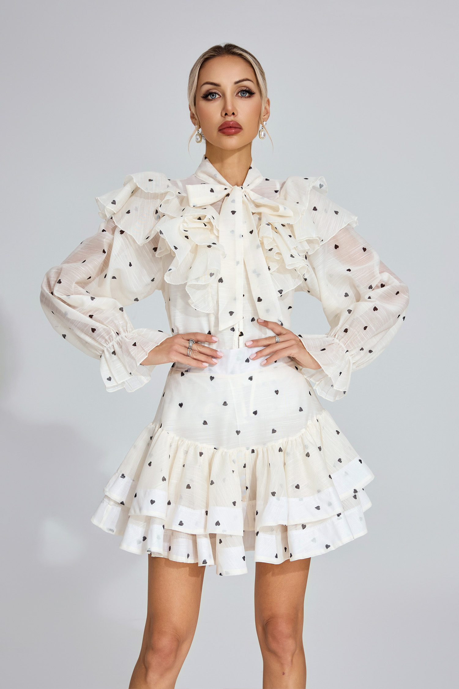 Mildred White Heart Print Set