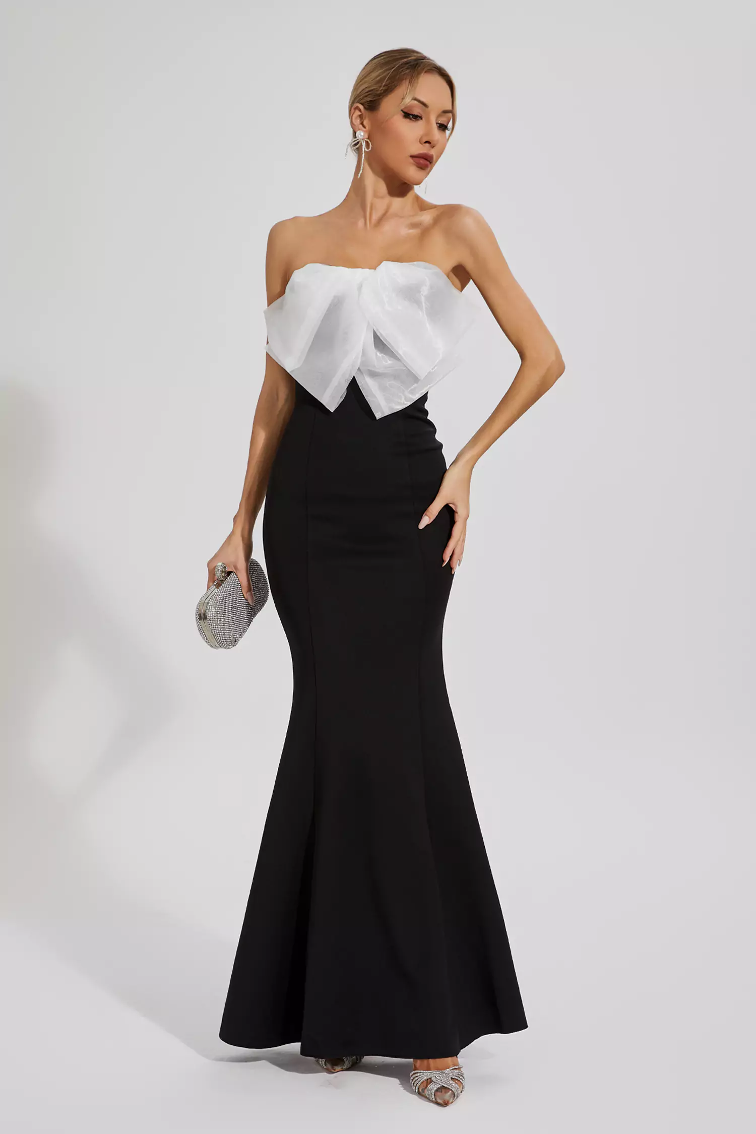 Paisleigh Black White-bow Mermaid Dress-CATCHALL