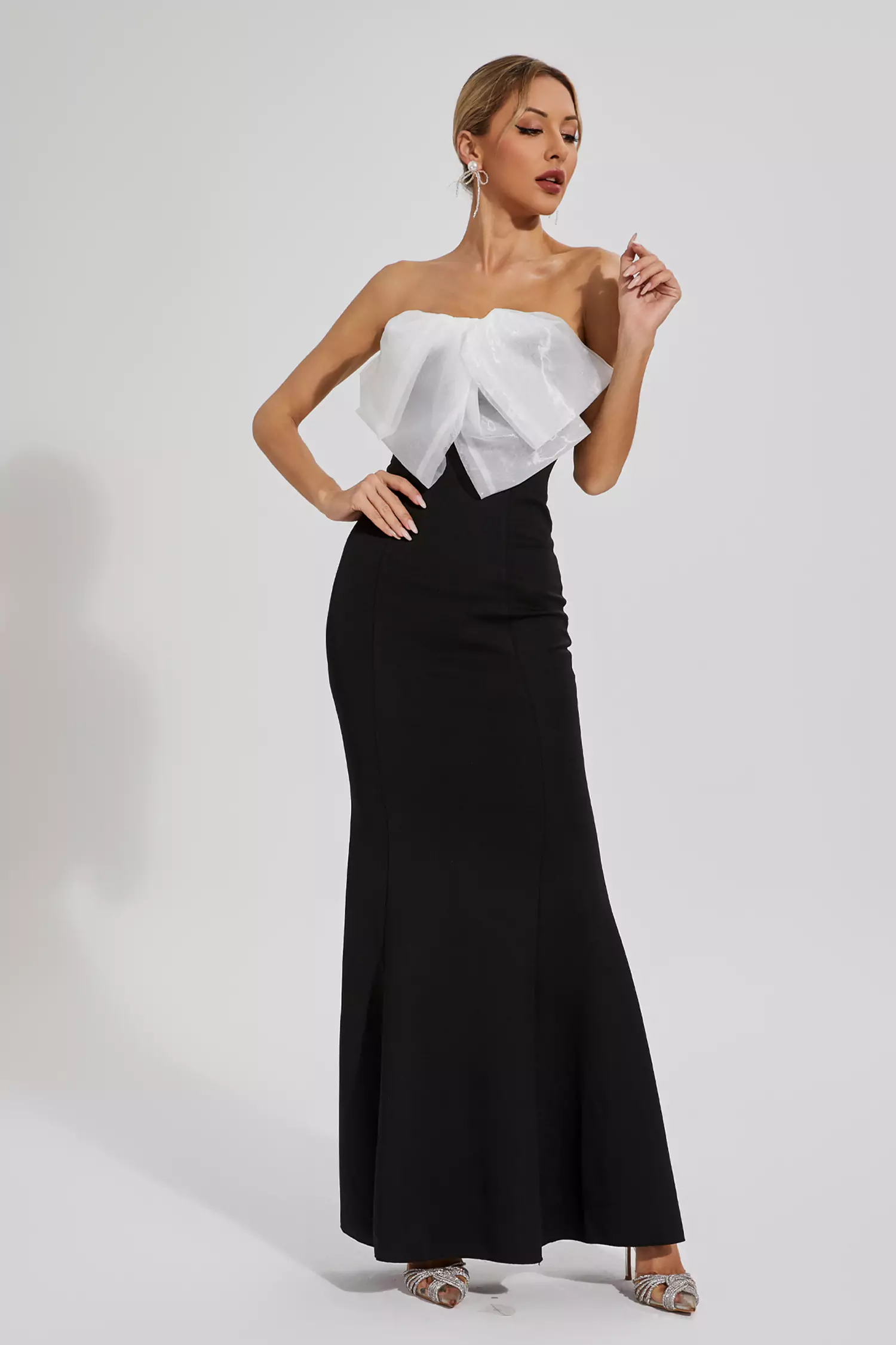 Paisleigh Black White-bow Mermaid Dress-CATCHALL