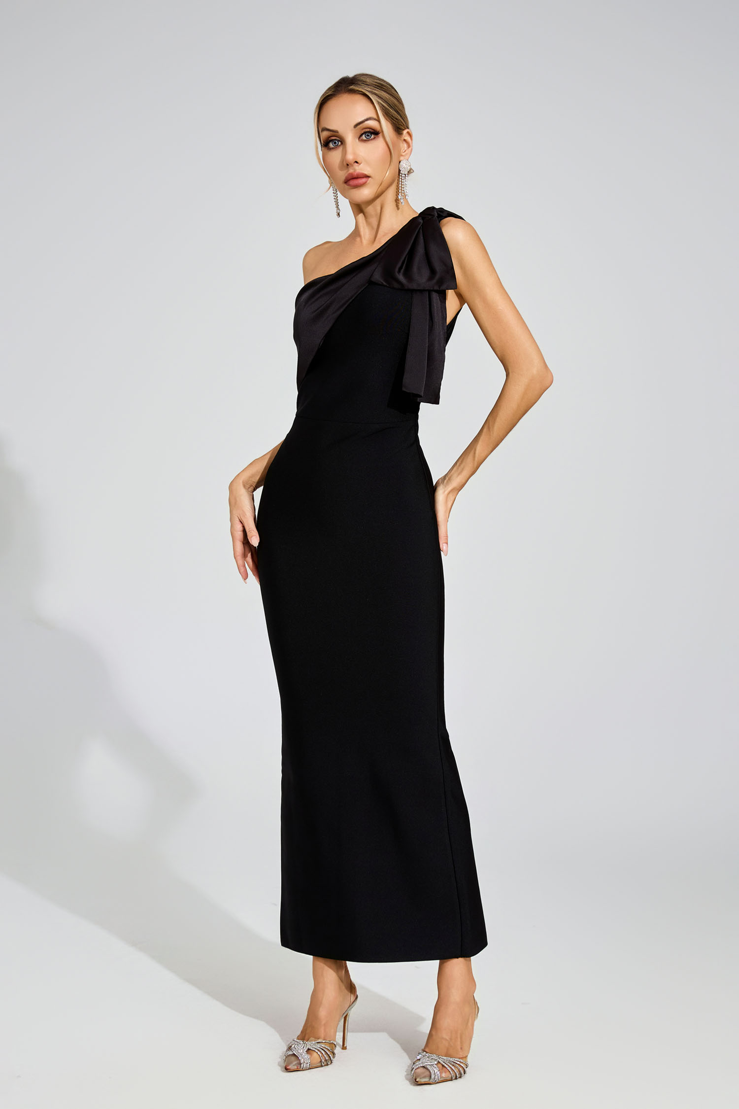 Twain Black Bandage One Shoulder Dress