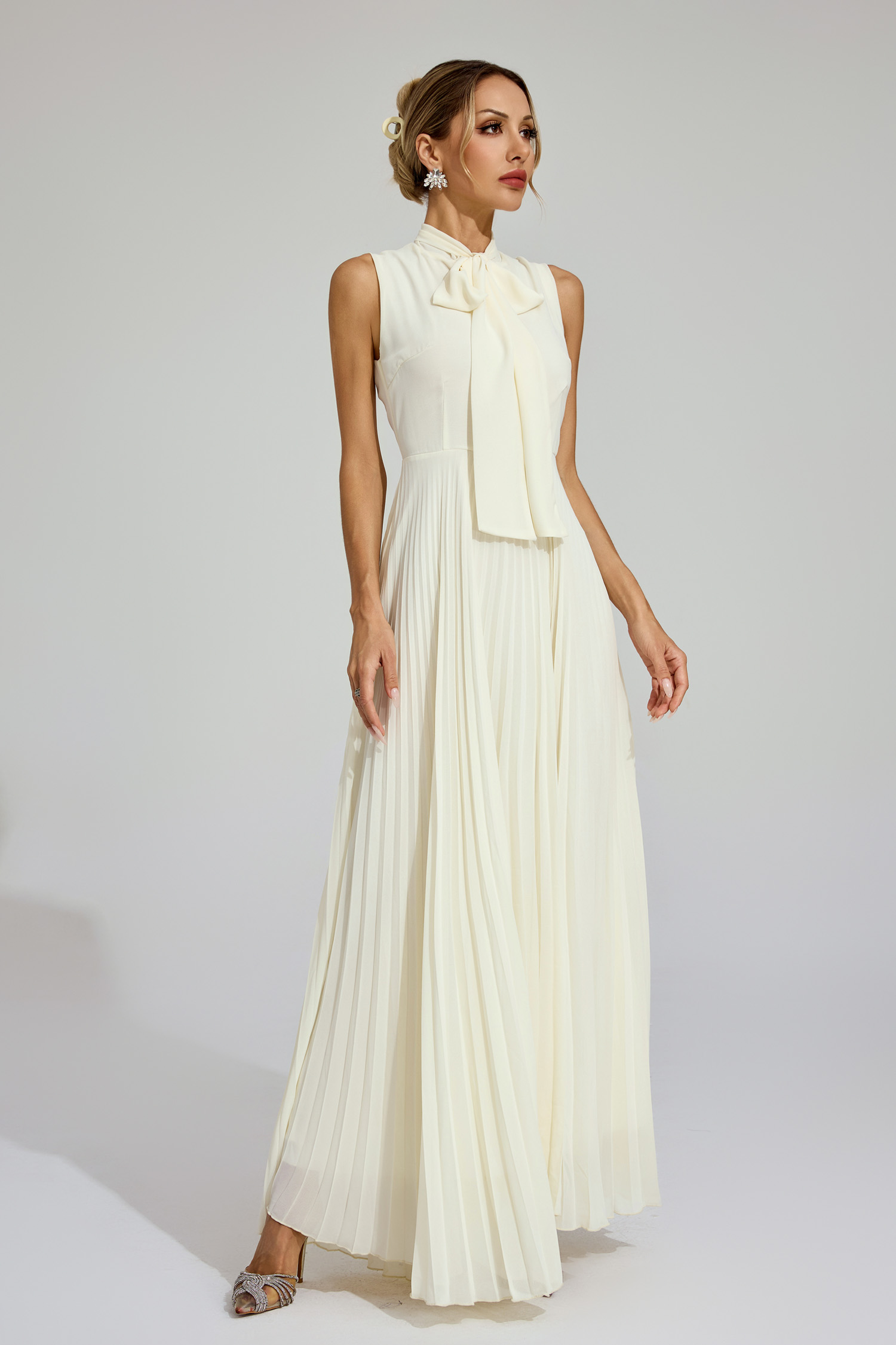 Woodrow White Beads Embellished Set