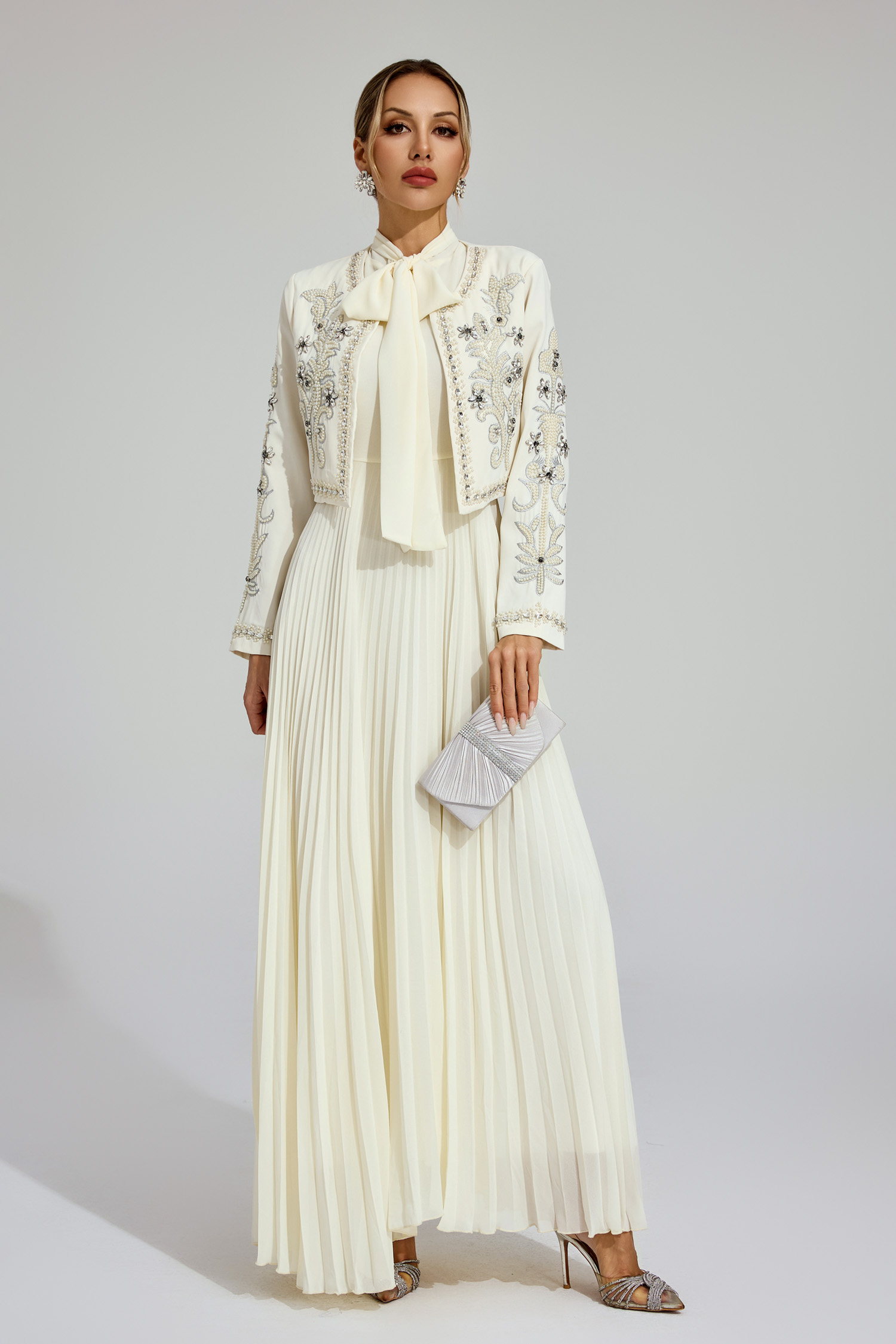 Woodrow White Beads Embellished Set