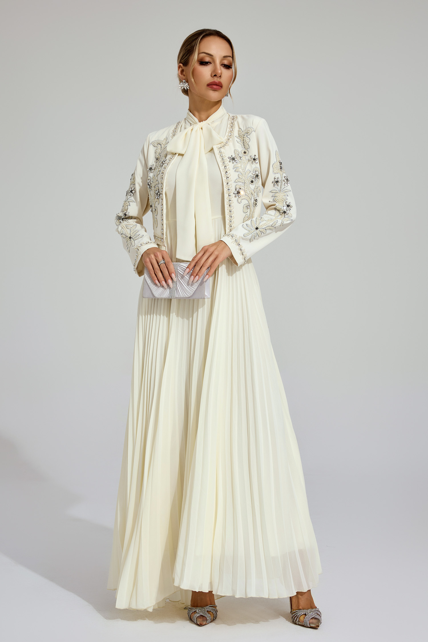 Woodrow White Beads Embellished Set