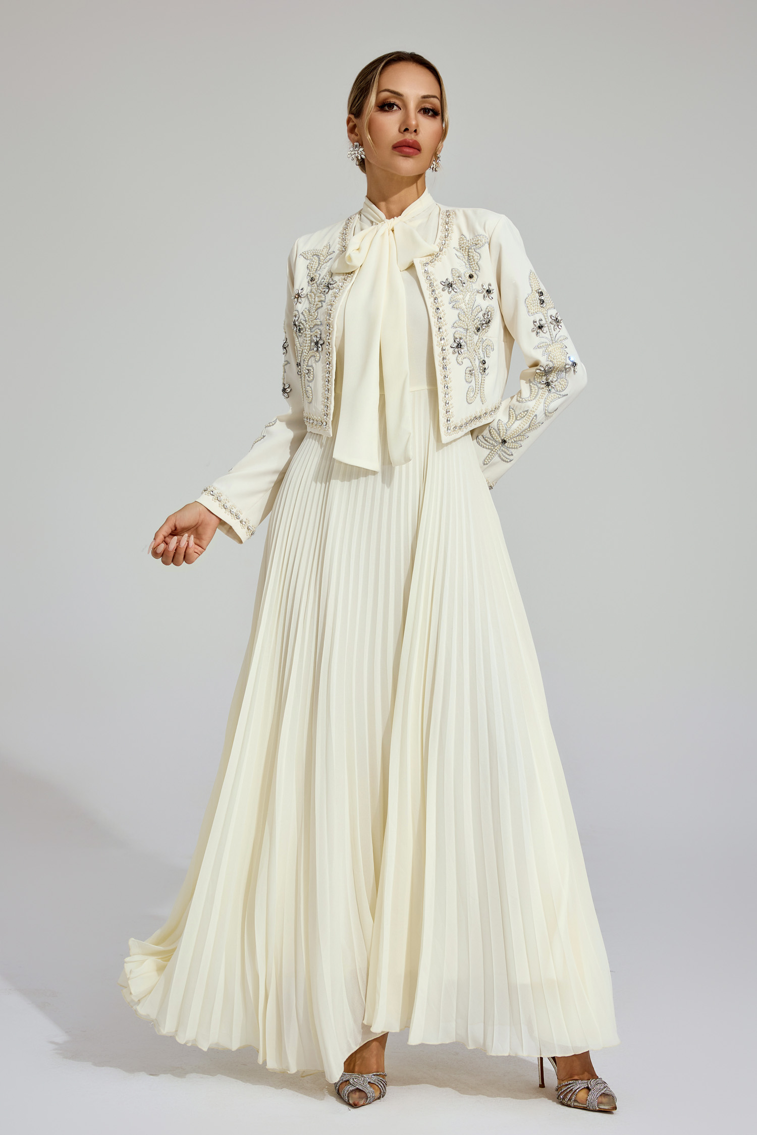 Woodrow White Beads Embellished Set