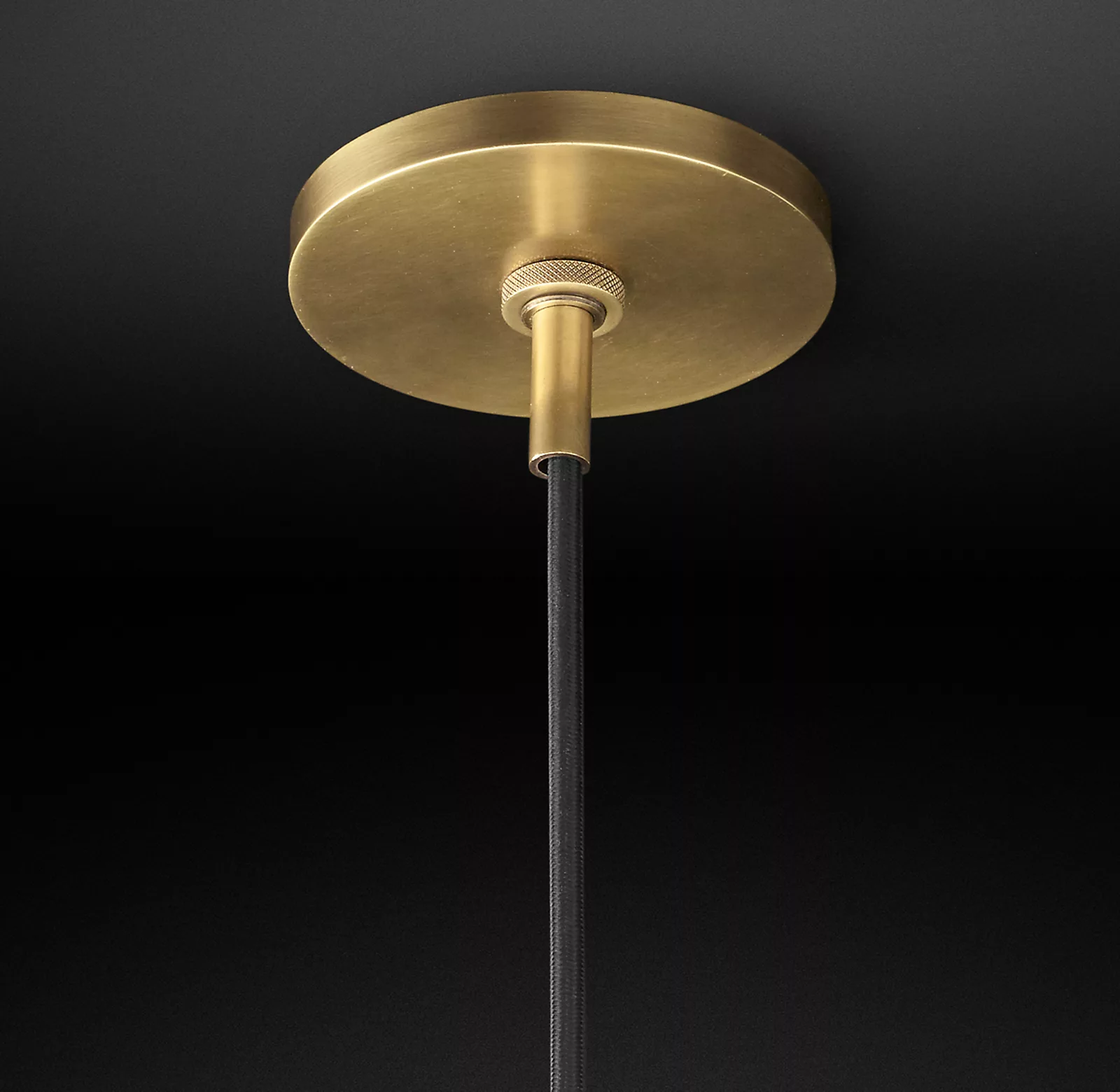 Utilitaire Globe Shade Pendant