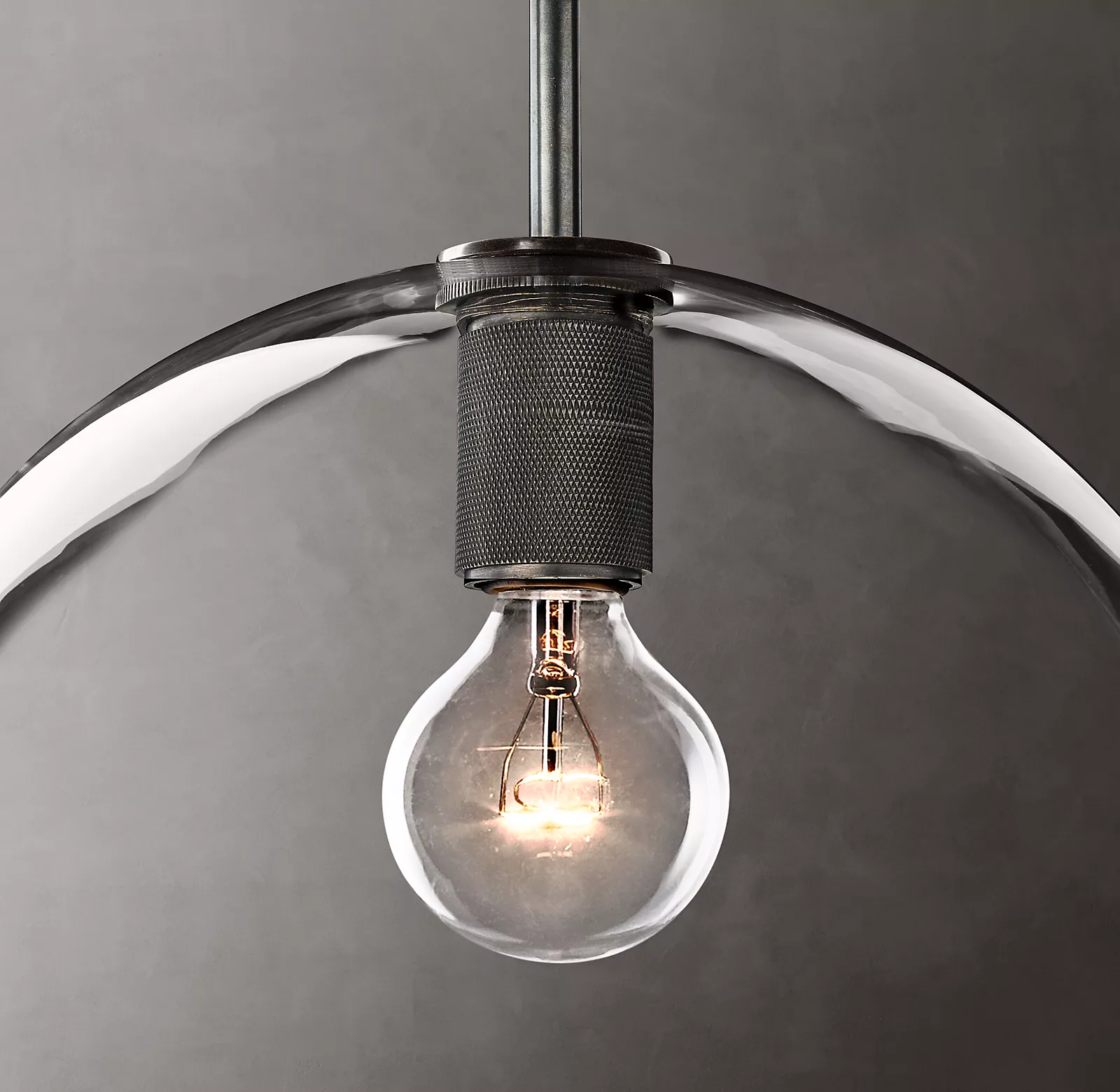 Utilitaire Globe Shade Pendant