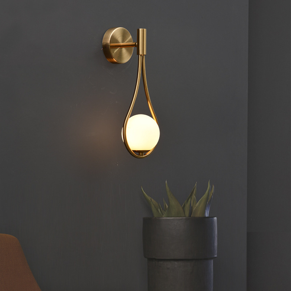 Light Luxury Golden Wall Sconce
