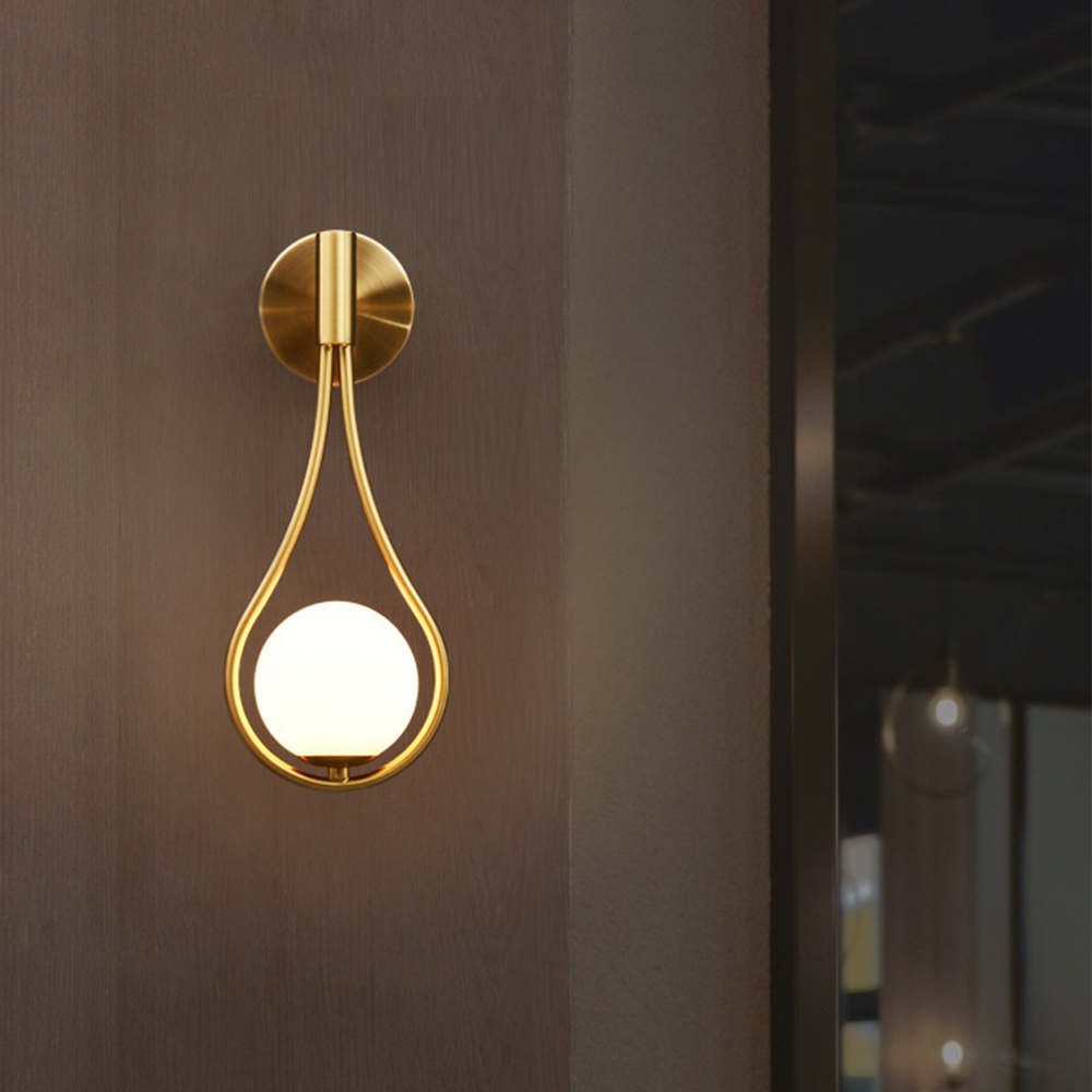 Light Luxury Golden Wall Sconce