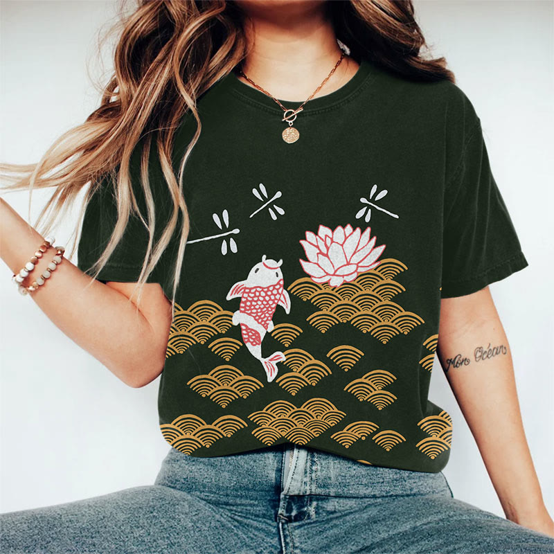 Japanese Style Koi Fish Dragonfly Wave Art Print T-shirt - Dark Green - 8XL - image 2