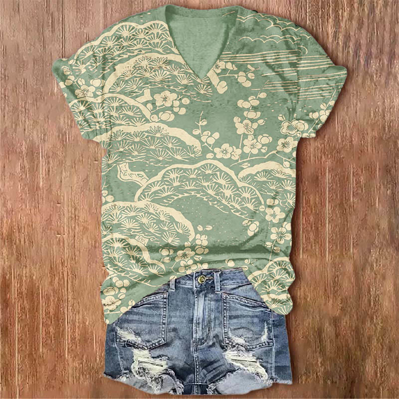 Women's Japanese Art Plum Blossom Art Print V-neck T-shirt