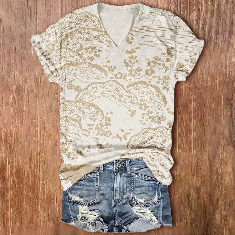 Women's Japanese Art Plum Blossom Art Print V-neck T-shirt