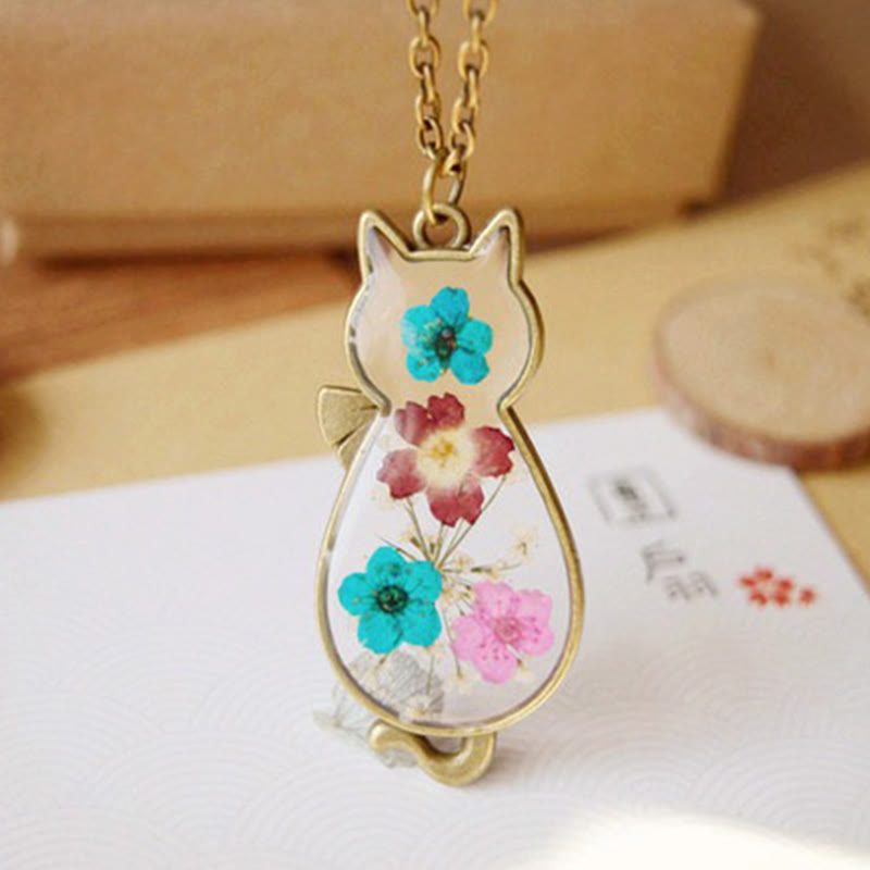 Japanese Retro Floral Cat Necklace - Golden - one size - image 1
