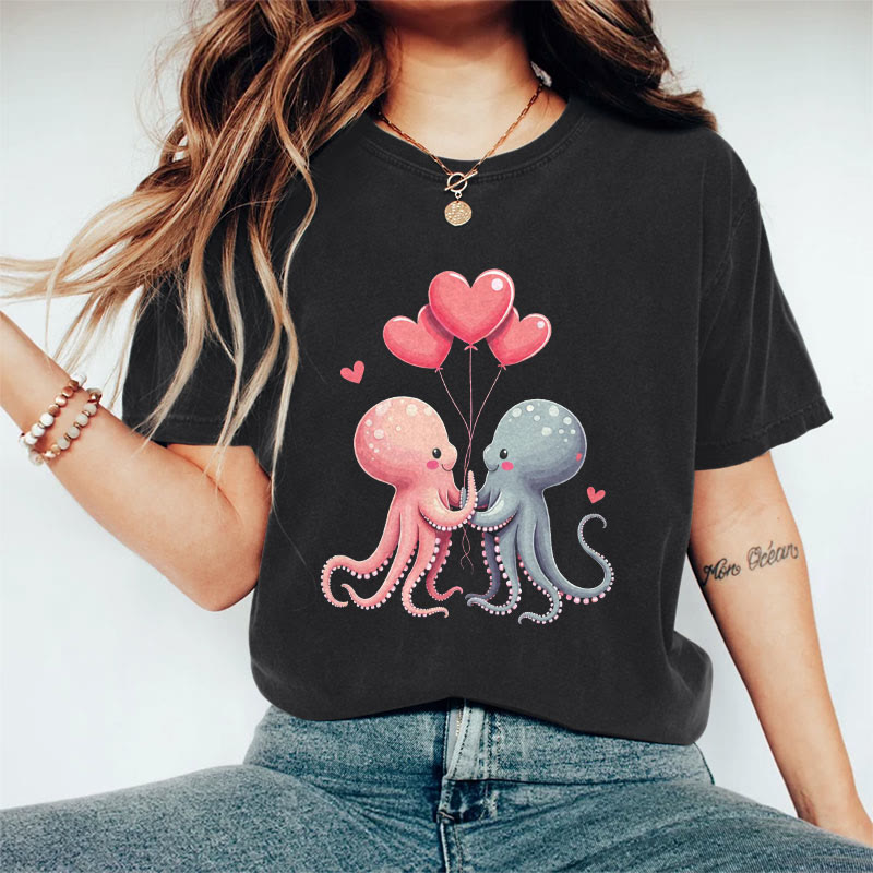 100% Cotton Valentine's Day Octopus Heart T-shirt - Black - 2XL - image 1