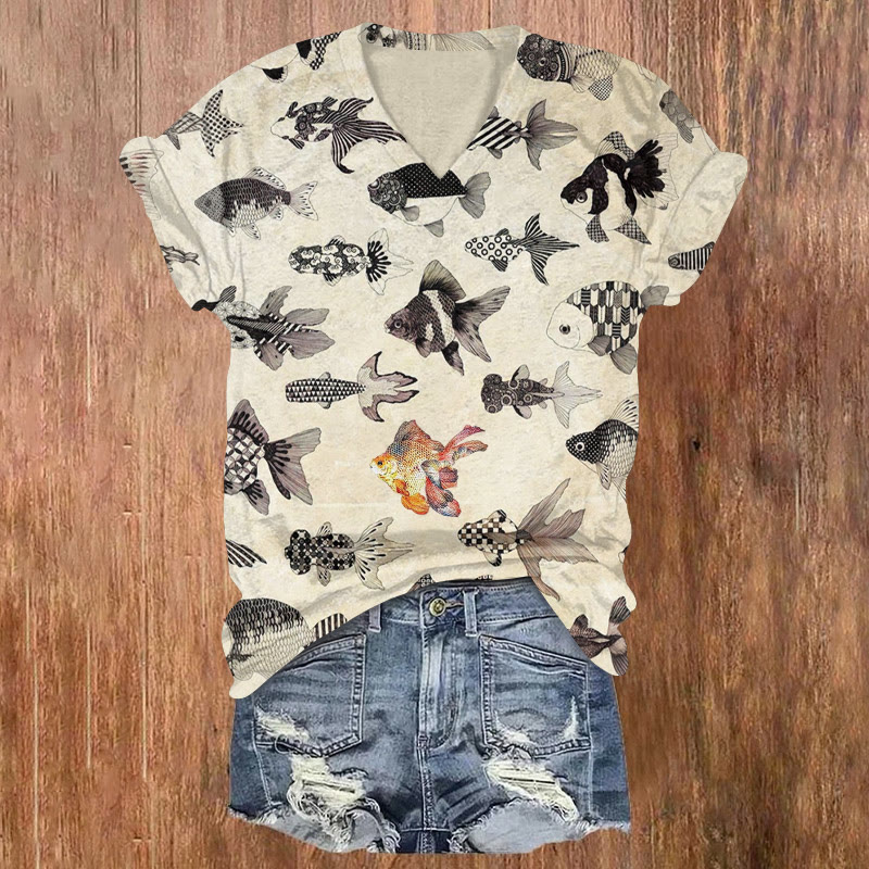 Japanese Retro Contrasting Goldfish Print V-neck T-shirt - Beige - 5XL - image 1