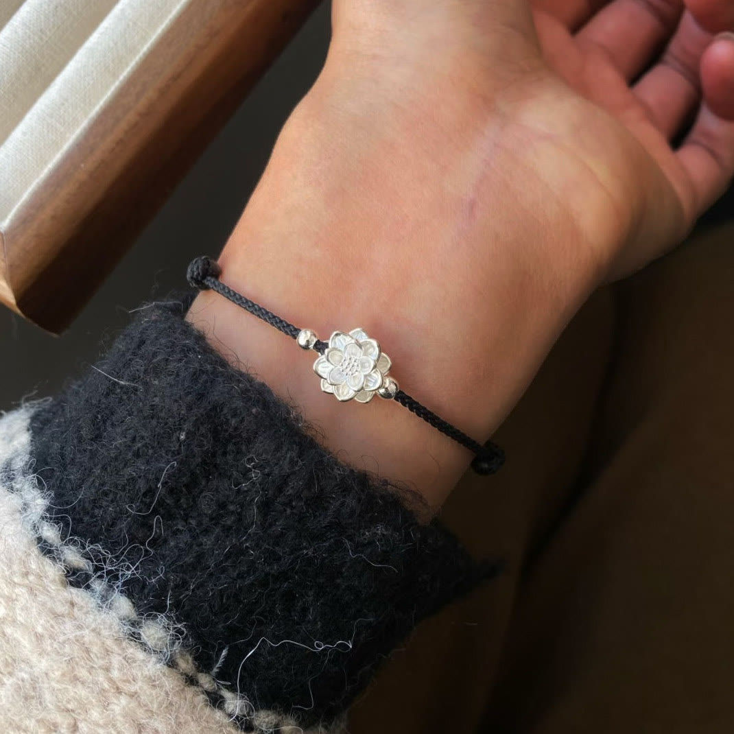 Delicate Lotus Braided Bracelet - Black - one size - image 2