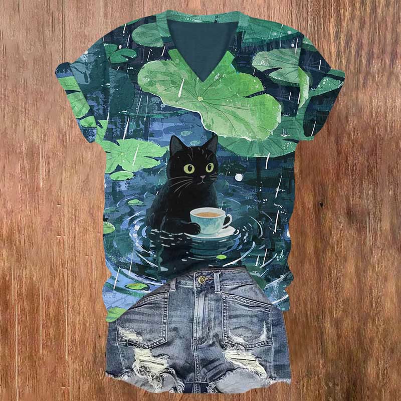 Black Cat Hiding From Rain Under Lotus Leaf Print V-neck Short Sleeve T-shirt - Dark Green - US32-34(5XL) - image 1