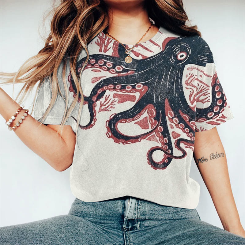 Vintage Japanese Octopus Art Print Casaul T-Shirt - Beige - US44-46(8XL) - image 1