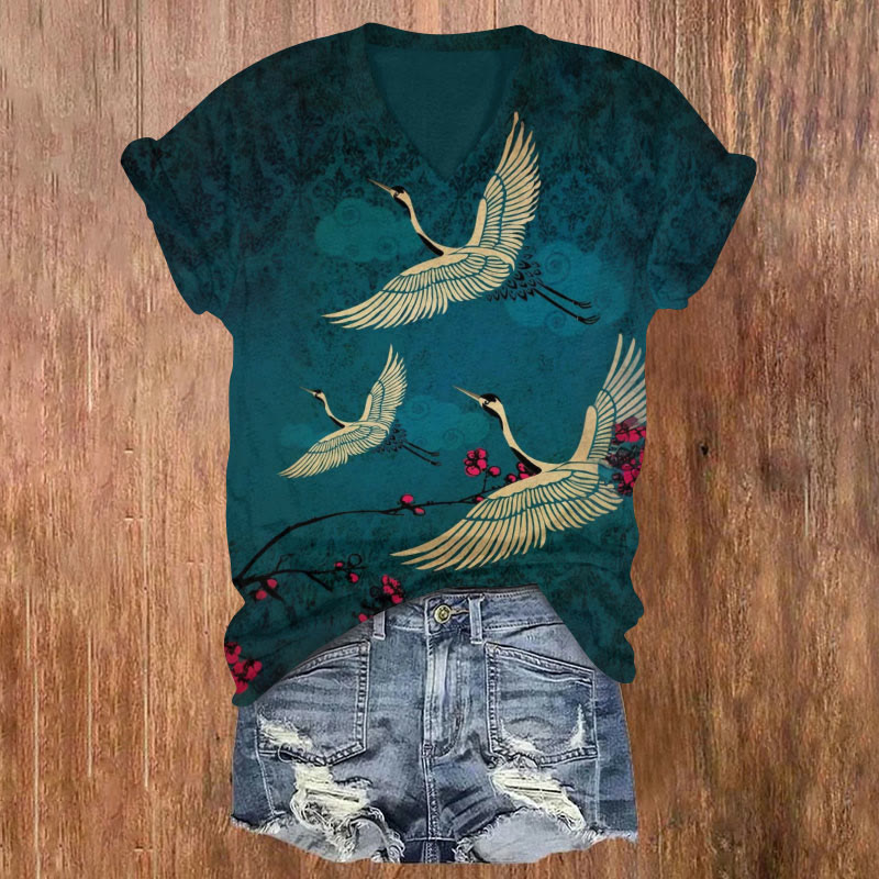 Women's Japanese Style Crane Art Print V-neck T-shirt - Dark Green - US32-34(5XL) - image 1