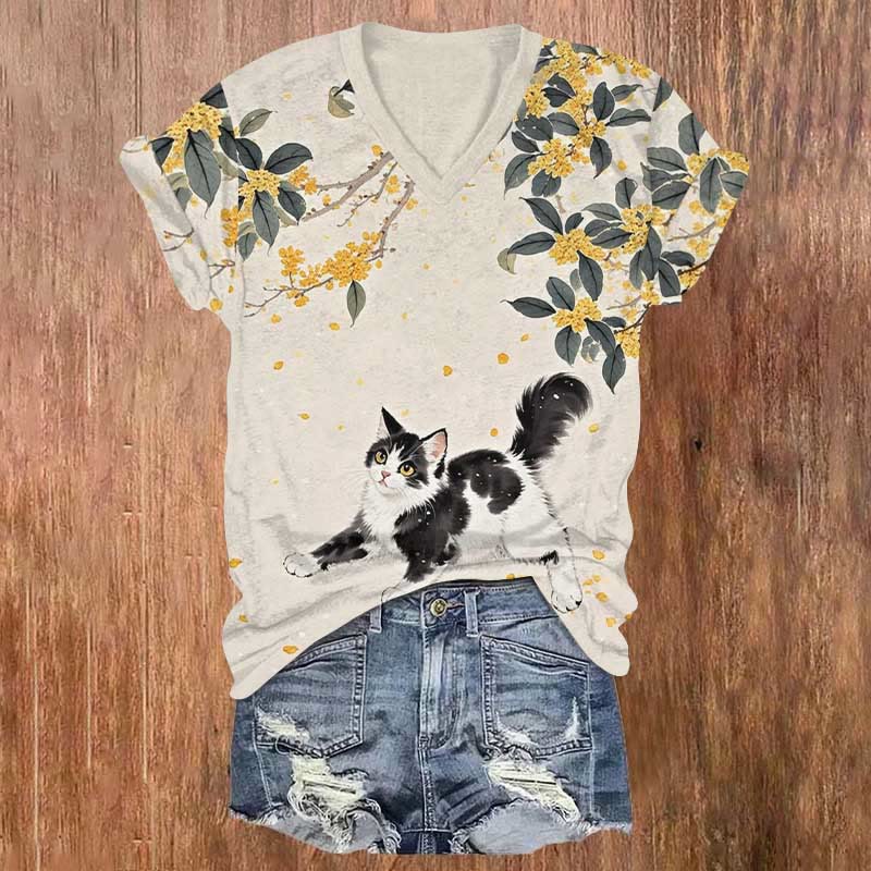 Japanese Cat Under Osmanthus Fragrans Print V-neck T-shirt - Apricot - US32-34(5XL) - image 1