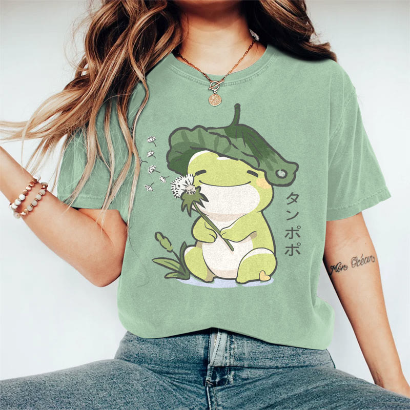 100% Cotton Women's Japanese Happy Frog Holding Dandelion Art Print Casual T-shirt - Green - 2XL - image 1