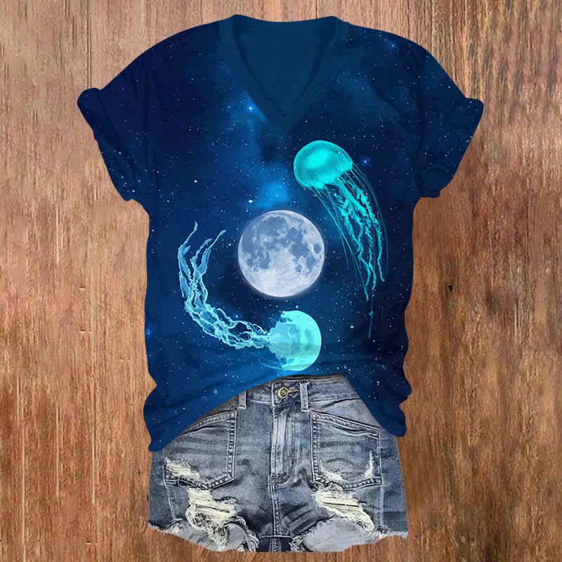 Vintage Starry Glowing Jellyfish Dancing Around The Moon Art Print V-neck T-shirt - Navy Blue - US32-34(5XL) - image 1