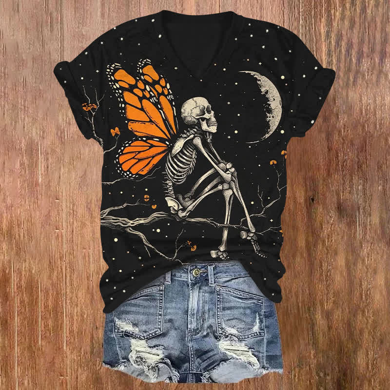 Butterfly Skull Looking At The Moon Halloween Print V-neck T-shirt - Black - US32-34(5XL) - image 1