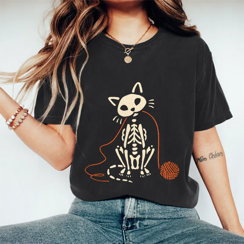 100% Cotton Women's Creative Skeleton Cat Playing Ball Of Yarn Art Print Casual T-shirt - Black - 2XL - image 1